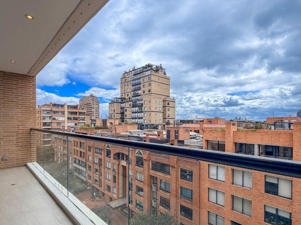 Apartamento de 3 alcobas en venta en Chico Norte Et. Ii, Bogotá, 164 m² · foto 4 de 20