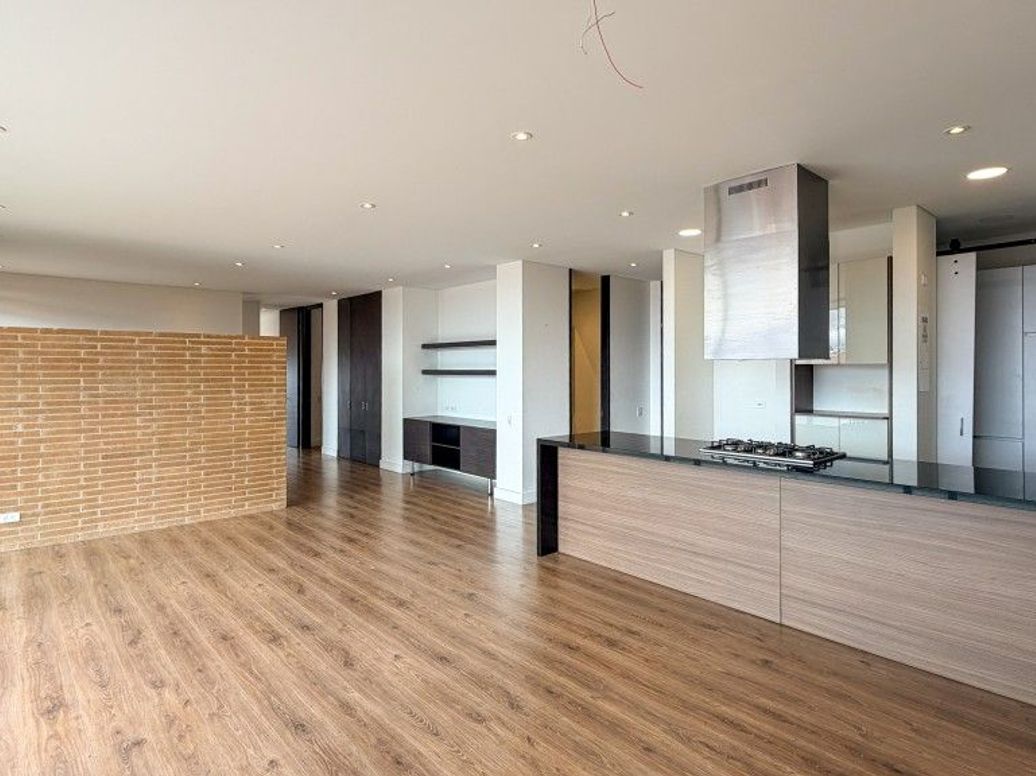 Apartamento de 3 alcobas en venta en Chico Norte Et. Ii, Bogotá, 164 m² · foto 2 de 20