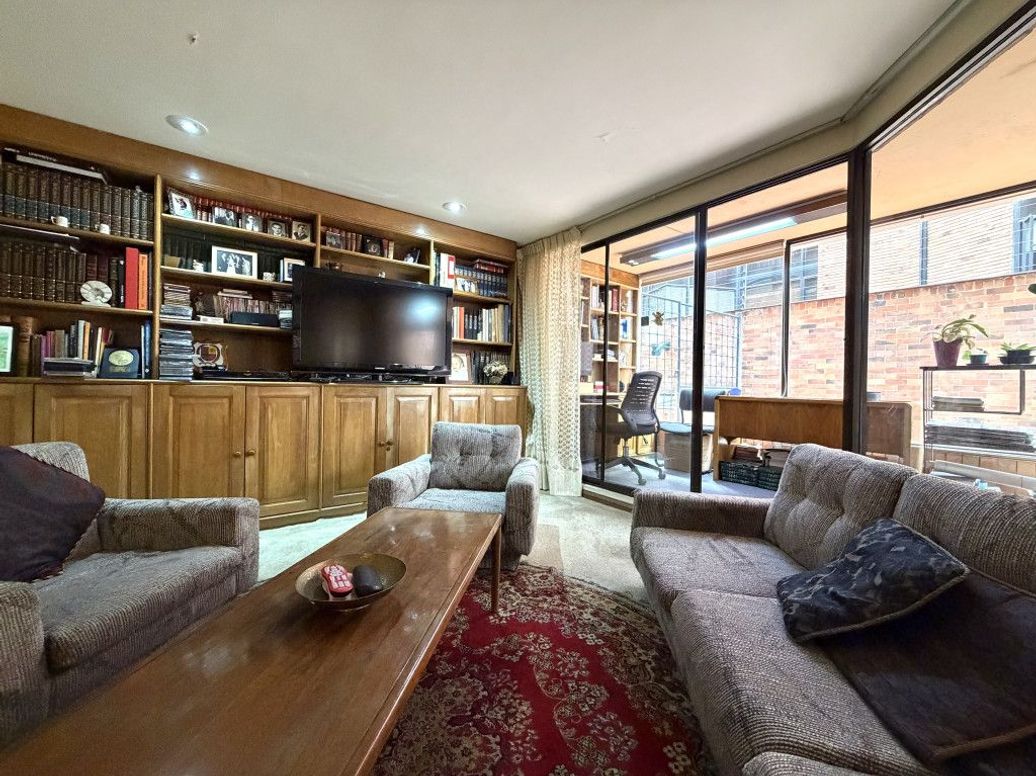 Apartamento de 3 alcobas en venta en La Cabrera, Bogotá, 202 m² · foto 6 de 20