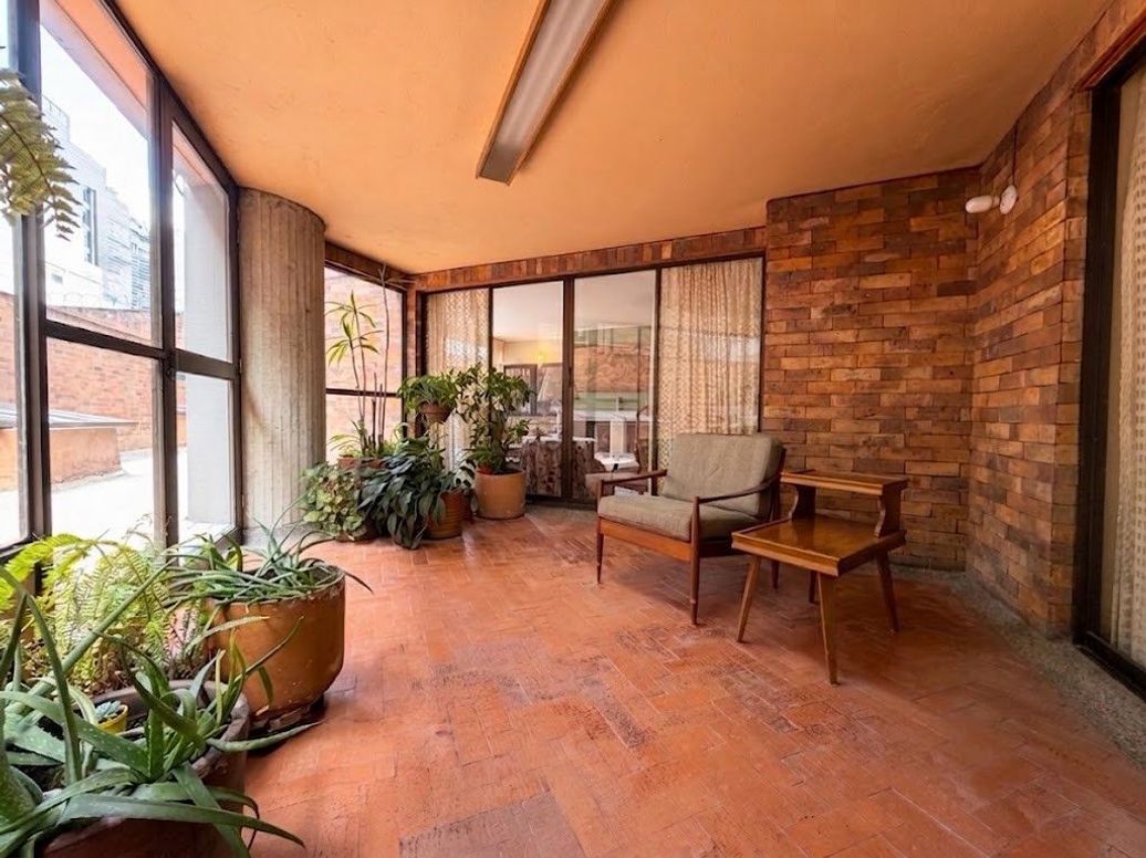 Apartamento de 3 alcobas en venta en La Cabrera, Bogotá, 202 m² · foto 8 de 20