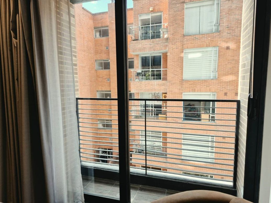 Apartamento de 1 alcoba en venta en Chico Norte Et. Iii, Bogotá, 45 m² · foto 5 de 18