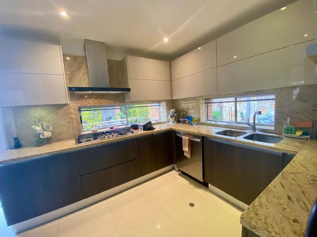 Casa de 3 alcobas en venta en Sotileza, Bogotá, 270 m² · foto 7 de 17