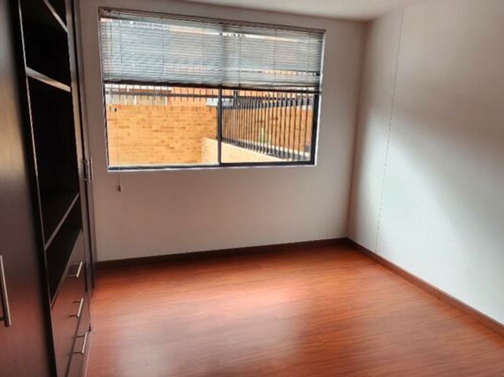 Apartamento de 2 alcobas en venta en Los Cedritos, Bogotá, 88 m² · foto 2 de 12