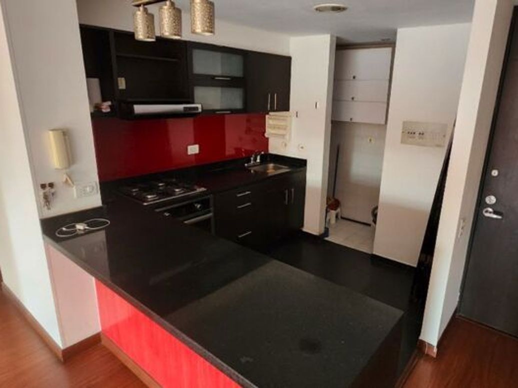 Apartamento de 2 alcobas en venta en Los Cedritos, Bogotá, 88 m² · foto 5 de 12