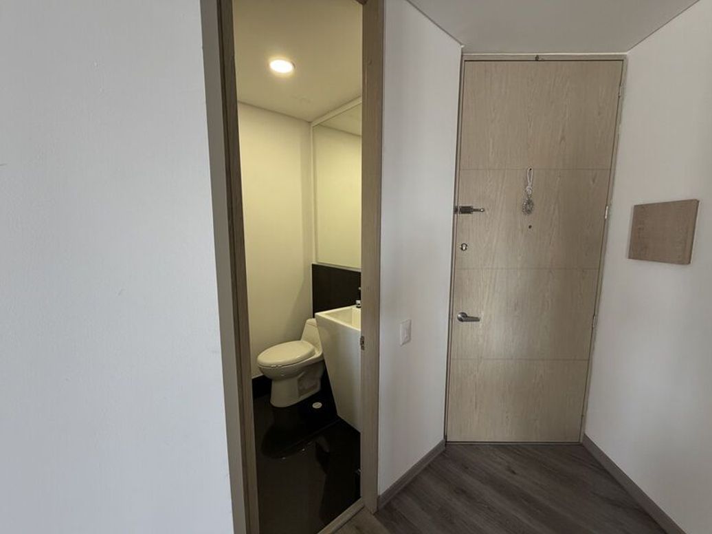 Apartamento de 3 alcobas en venta en San José De Bavaria, Bogotá, 149 m² · foto 3 de 20