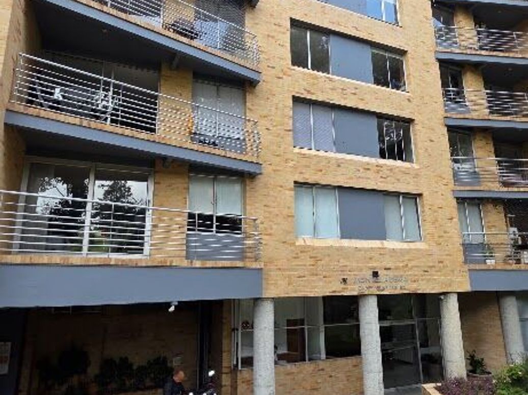 Apartamento de 4 alcobas en venta en Atenas, Bogotá, 195 m² · foto 2 de 20