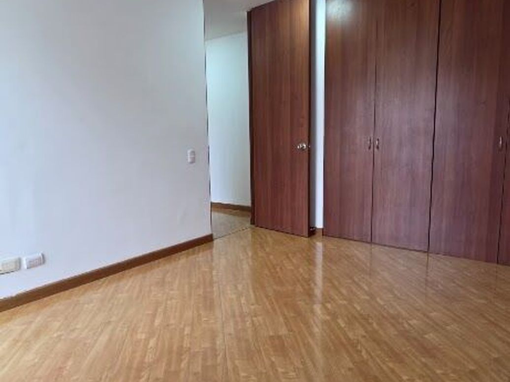 Apartamento de 4 alcobas en venta en Atenas, Bogotá, 195 m² · foto 7 de 20