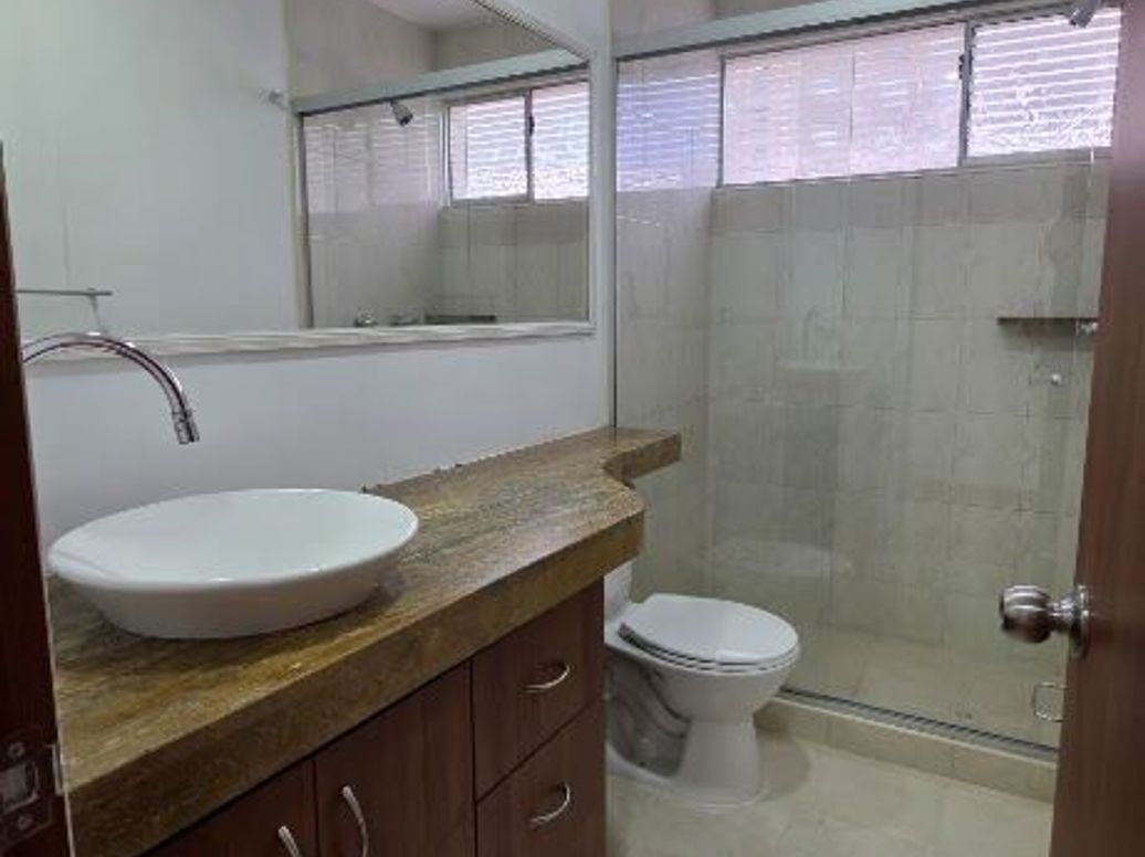 Apartamento de 4 alcobas en venta en Atenas, Bogotá, 195 m² · foto 14 de 20