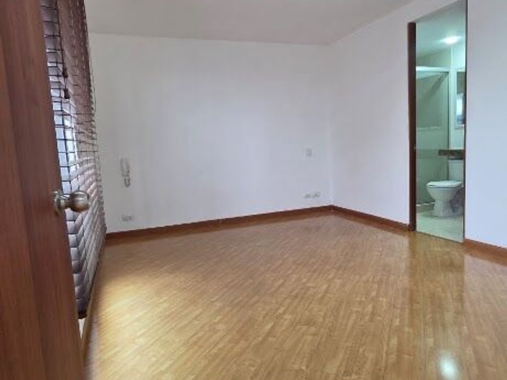 Apartamento de 4 alcobas en venta en Atenas, Bogotá, 195 m² · foto 13 de 20