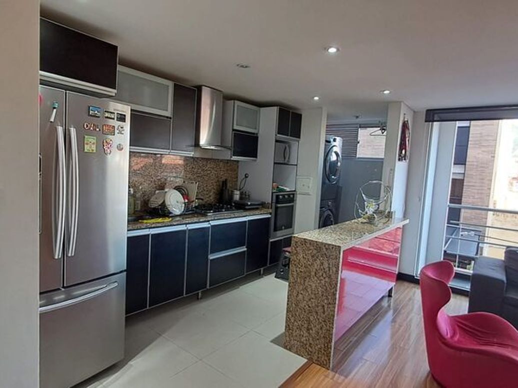 Apartamento de 3 alcobas en venta en El Contador, Bogotá, 90 m² · foto 2 de 20