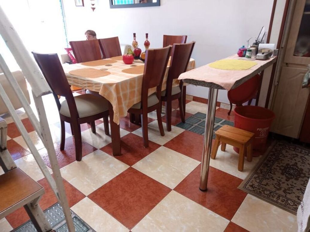 Casa de 6 alcobas en venta en Aures, Bogotá, 200 m² · foto 9 de 12