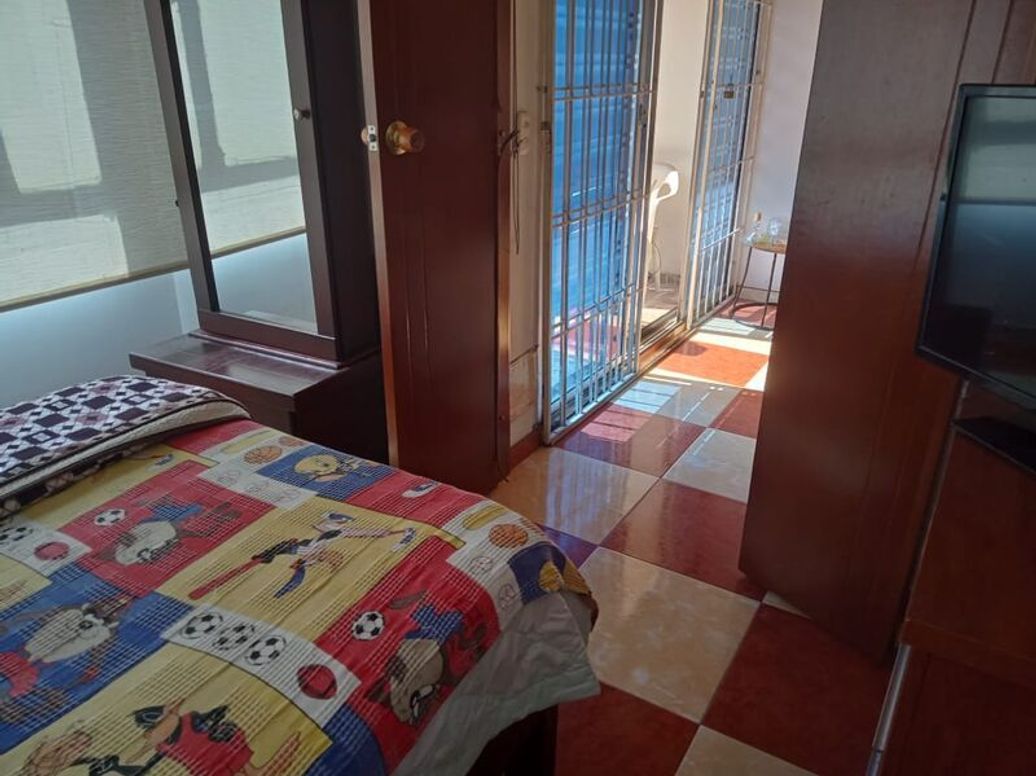 Casa de 6 alcobas en venta en Aures, Bogotá, 200 m² · foto 5 de 12