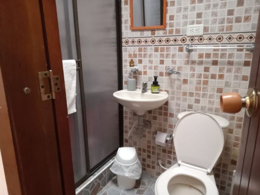 Casa de 6 alcobas en venta en Aures, Bogotá, 200 m² · foto 12 de 12