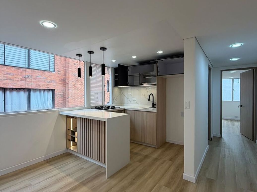 Apartaestudio en venta en Caobos Salazar, Bogotá, 37 m² · foto 2 de 8