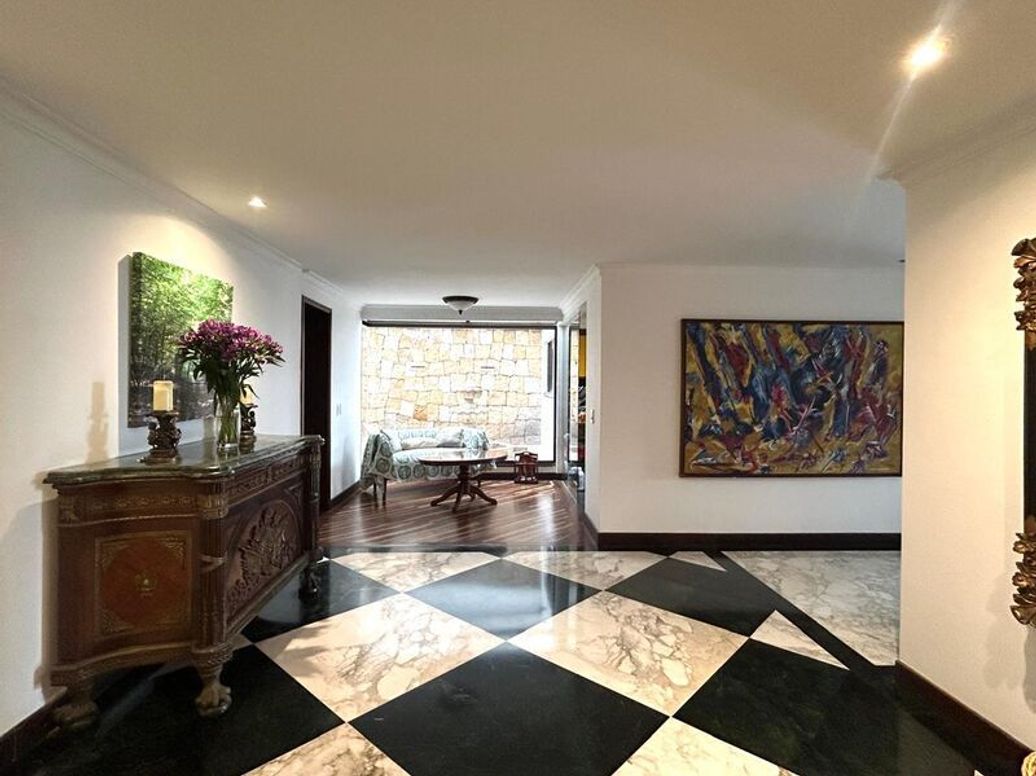 Apartamento de 3 alcobas en venta en El Seminario, Bogotá, 331 m² · foto 7 de 20