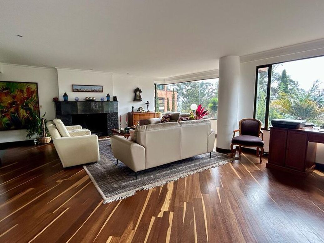 Apartamento de 3 alcobas en venta en El Seminario, Bogotá, 331 m² · foto 2 de 20