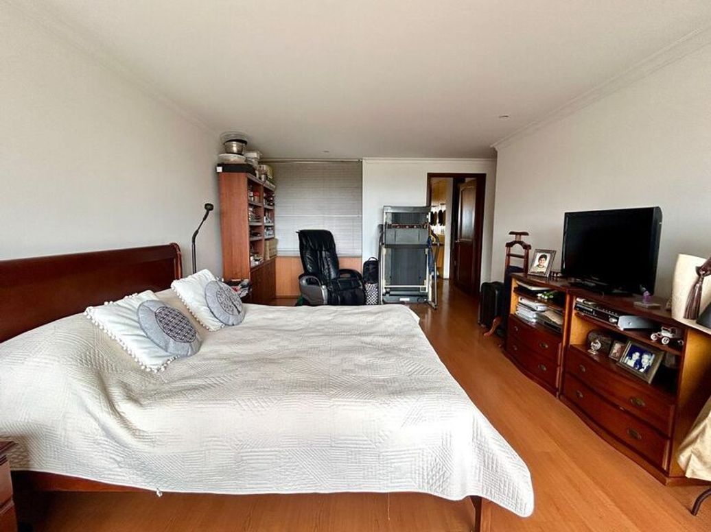Apartamento de 3 alcobas en venta en El Seminario, Bogotá, 331 m² · foto 13 de 20