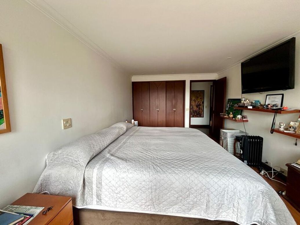 Apartamento de 3 alcobas en venta en El Seminario, Bogotá, 331 m² · foto 17 de 20
