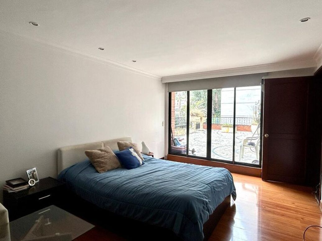 Apartamento de 3 alcobas en venta en El Seminario, Bogotá, 331 m² · foto 19 de 20