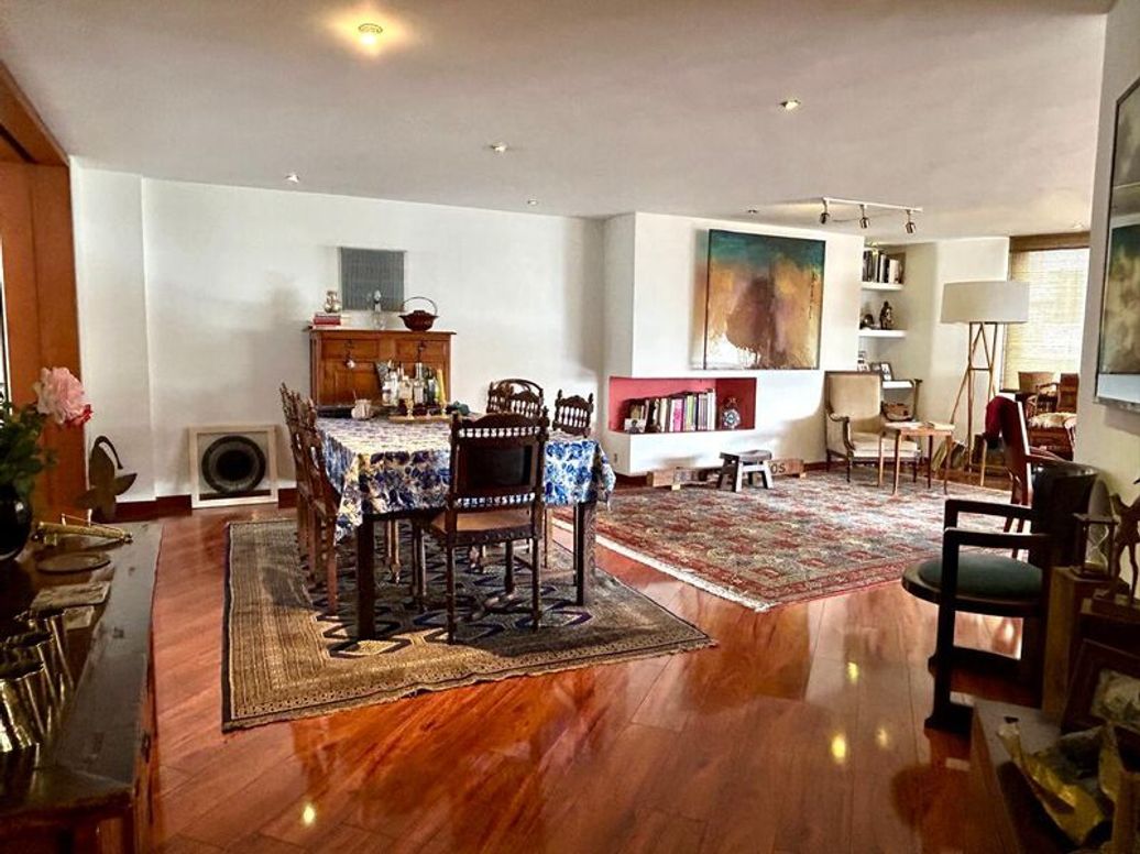 Apartamento de 3 alcobas en venta en Los Rosales, Bogotá, 182 m² · foto 10 de 20