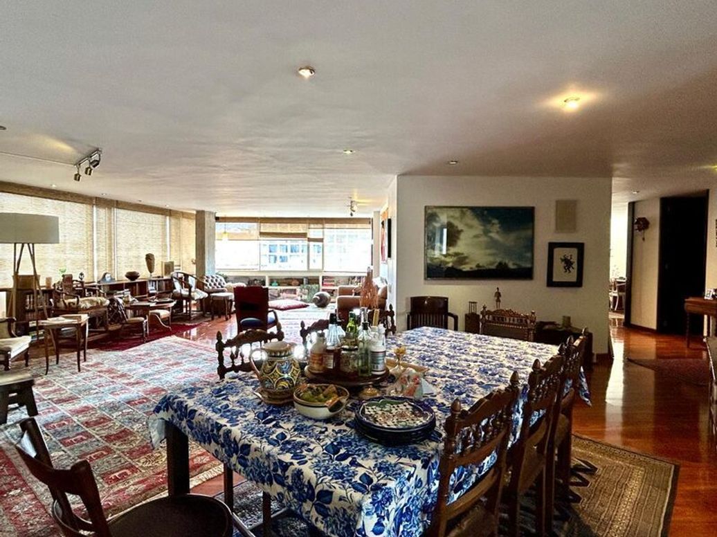 Apartamento de 3 alcobas en venta en Los Rosales, Bogotá, 182 m² · foto 9 de 20
