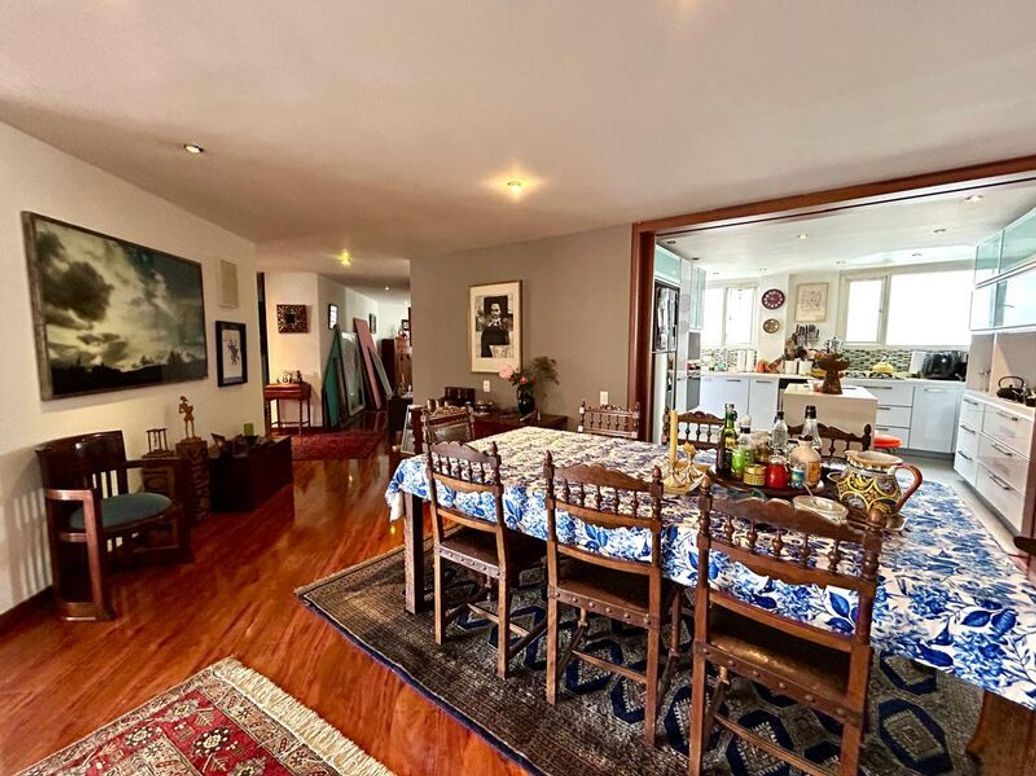 Apartamento de 3 alcobas en venta en Los Rosales, Bogotá, 182 m² · foto 8 de 20