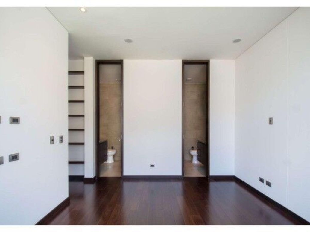 Apartamento de 3 alcobas en venta en El Retiro, Bogotá, 250 m² · foto 15 de 20