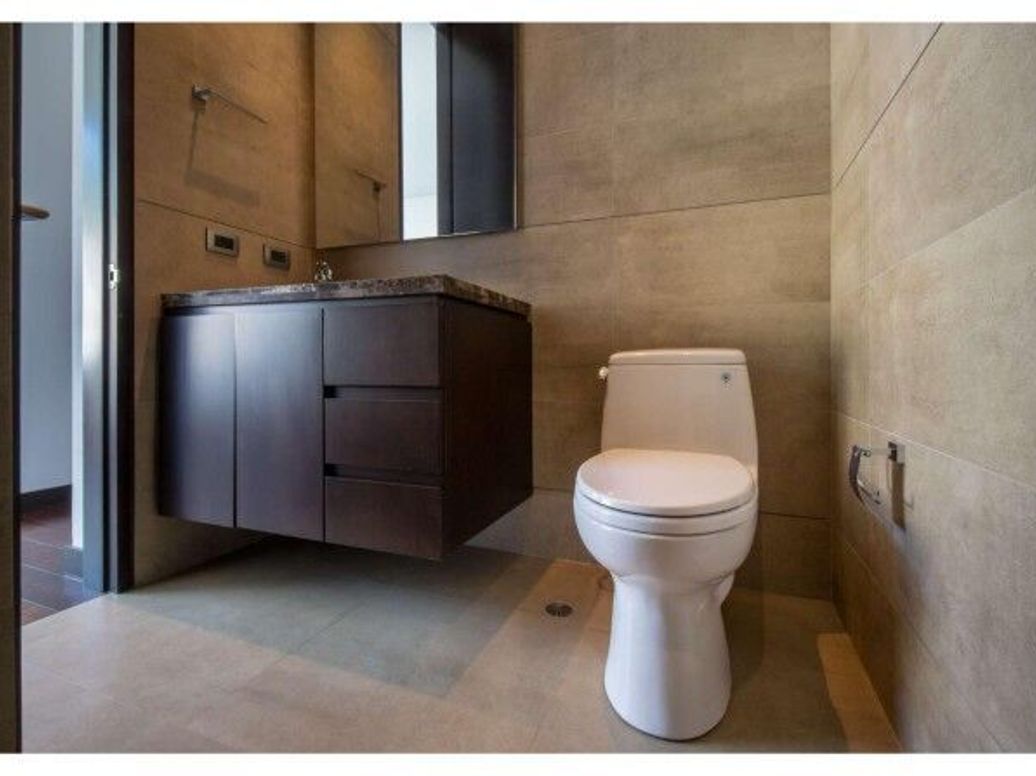 Apartamento de 3 alcobas en venta en El Retiro, Bogotá, 250 m² · foto 8 de 20