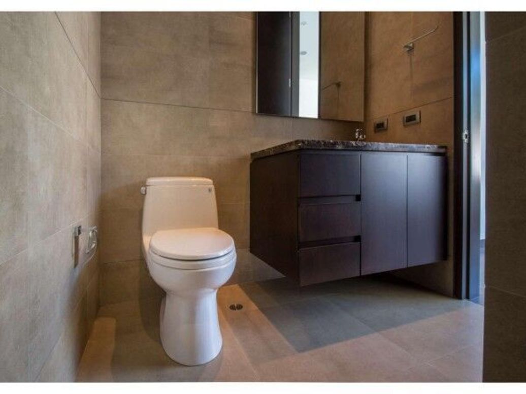 Apartamento de 3 alcobas en venta en El Retiro, Bogotá, 250 m² · foto 9 de 20