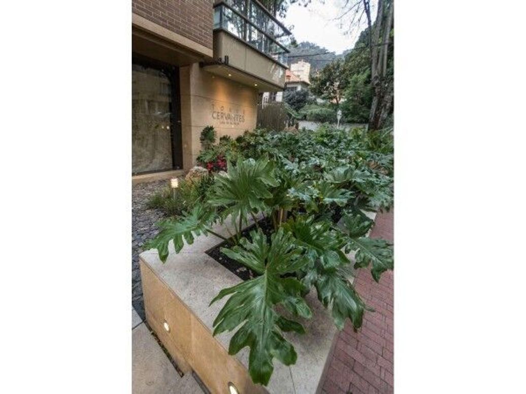 Apartamento de 3 alcobas en venta en El Retiro, Bogotá, 250 m² · foto 7 de 20