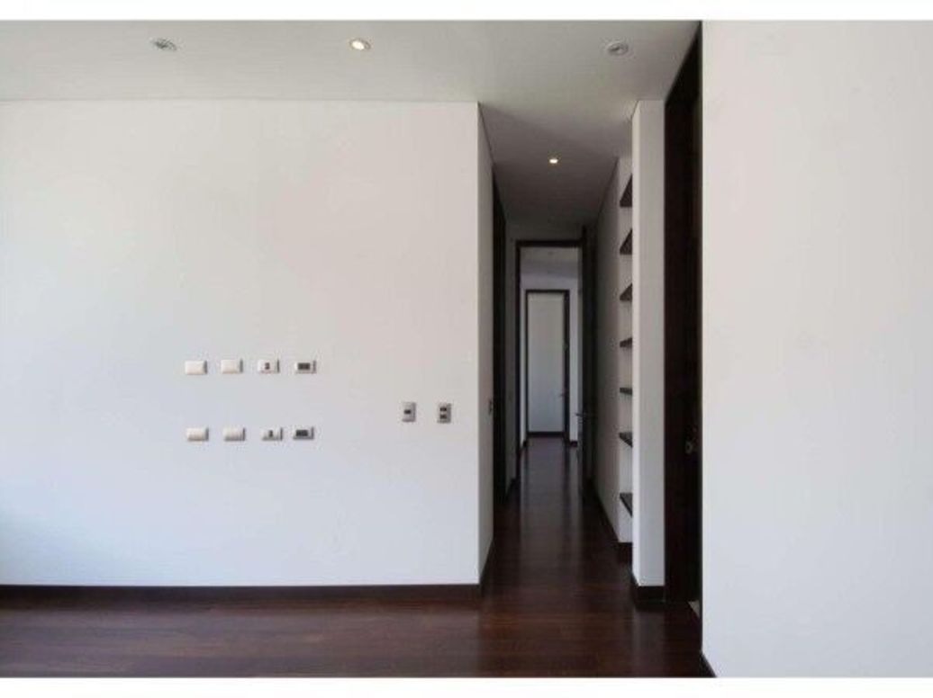 Apartamento de 3 alcobas en venta en El Retiro, Bogotá, 250 m² · foto 18 de 20