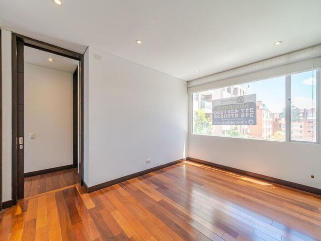 Apartamento de 2 alcobas en venta en Los Rosales, Bogotá, 117 m² · foto 9 de 20