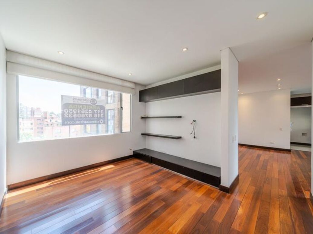 Apartamento de 2 alcobas en venta en Los Rosales, Bogotá, 117 m² · foto 19 de 20