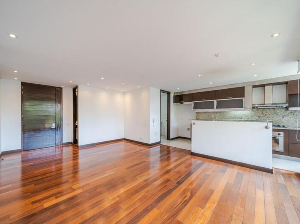 Apartamento de 2 alcobas en venta en Los Rosales, Bogotá, 117 m² · foto 4 de 20