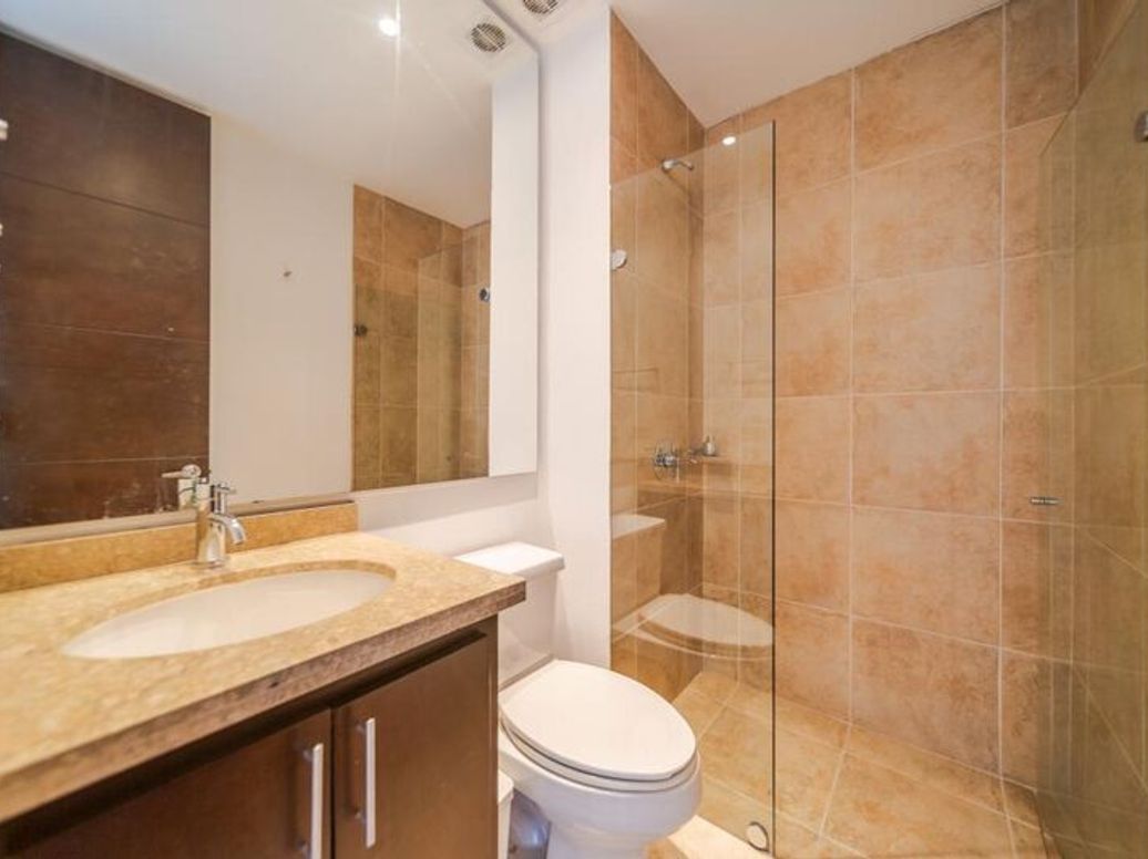 Apartamento de 2 alcobas en venta en Los Rosales, Bogotá, 117 m² · foto 12 de 20
