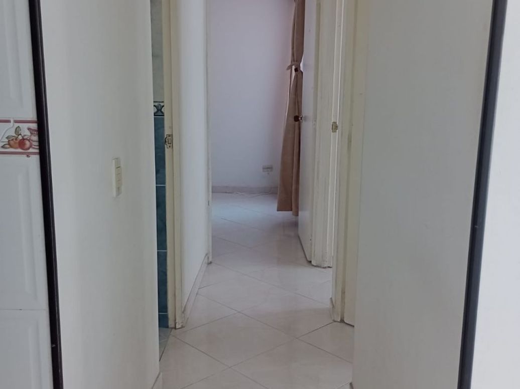 Apartamento de 3 alcobas en venta en El Salitre, Bogotá, 50 m² · foto 4 de 10