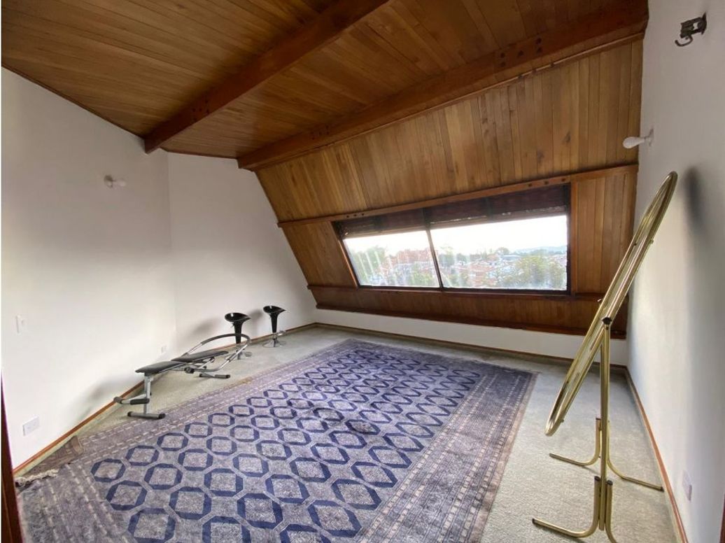 Apartamento de 4 alcobas en venta en Pontevedra, Bogotá, 220 m² · foto 19 de 20