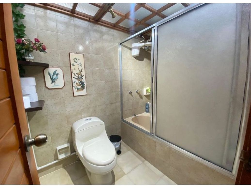 Apartamento de 4 alcobas en venta en Pontevedra, Bogotá, 220 m² · foto 7 de 20