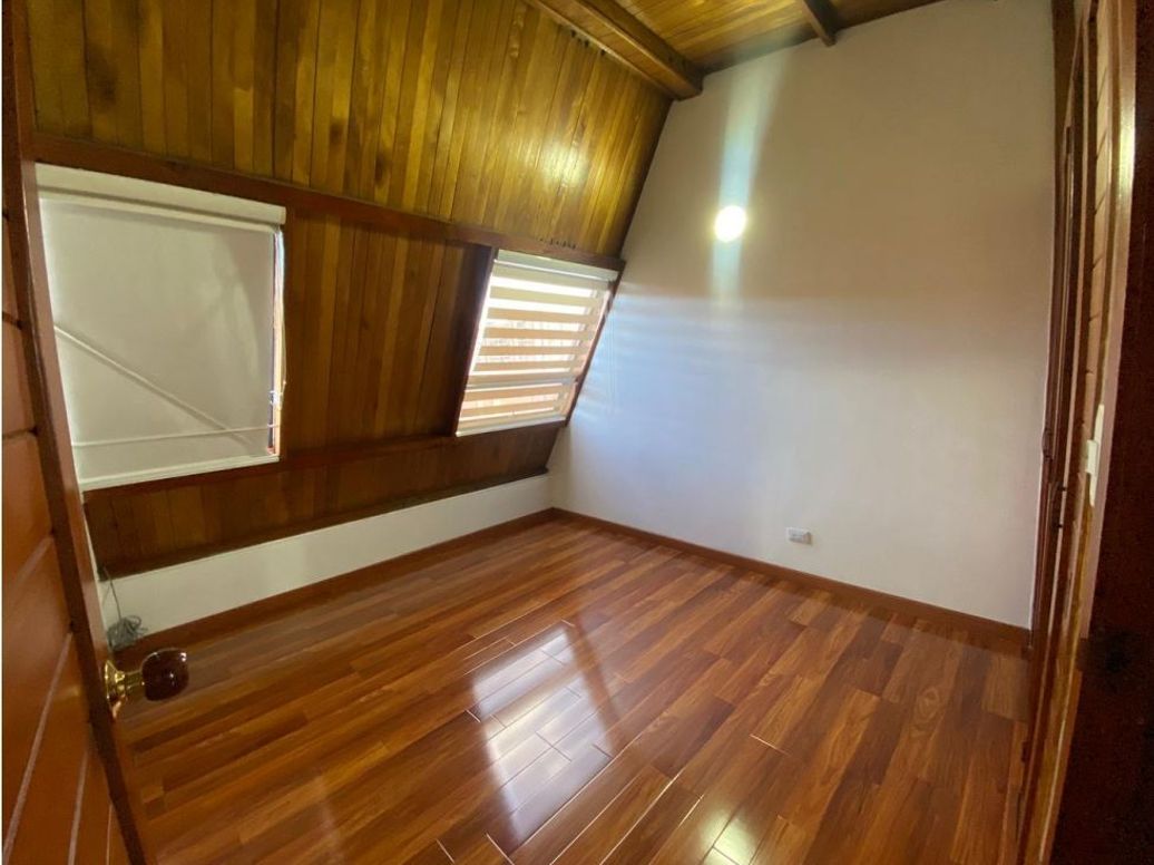 Apartamento de 4 alcobas en venta en Pontevedra, Bogotá, 220 m² · foto 5 de 20