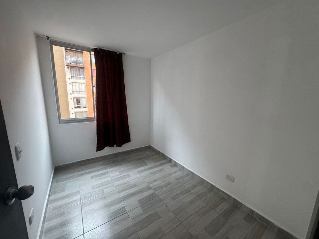 Apartamento de 3 alcobas en venta en Las Brisas, Bogotá, 48 m² · foto 5 de 11