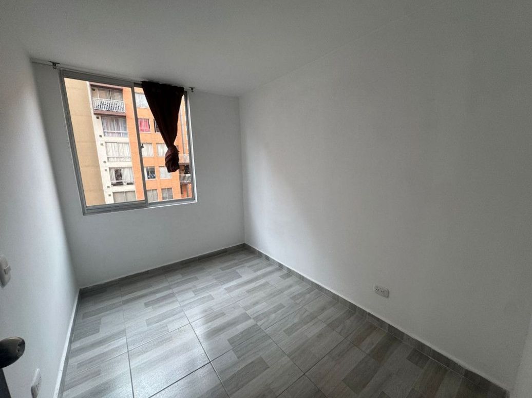 Apartamento de 3 alcobas en venta en Las Brisas, Bogotá, 48 m² · foto 8 de 11