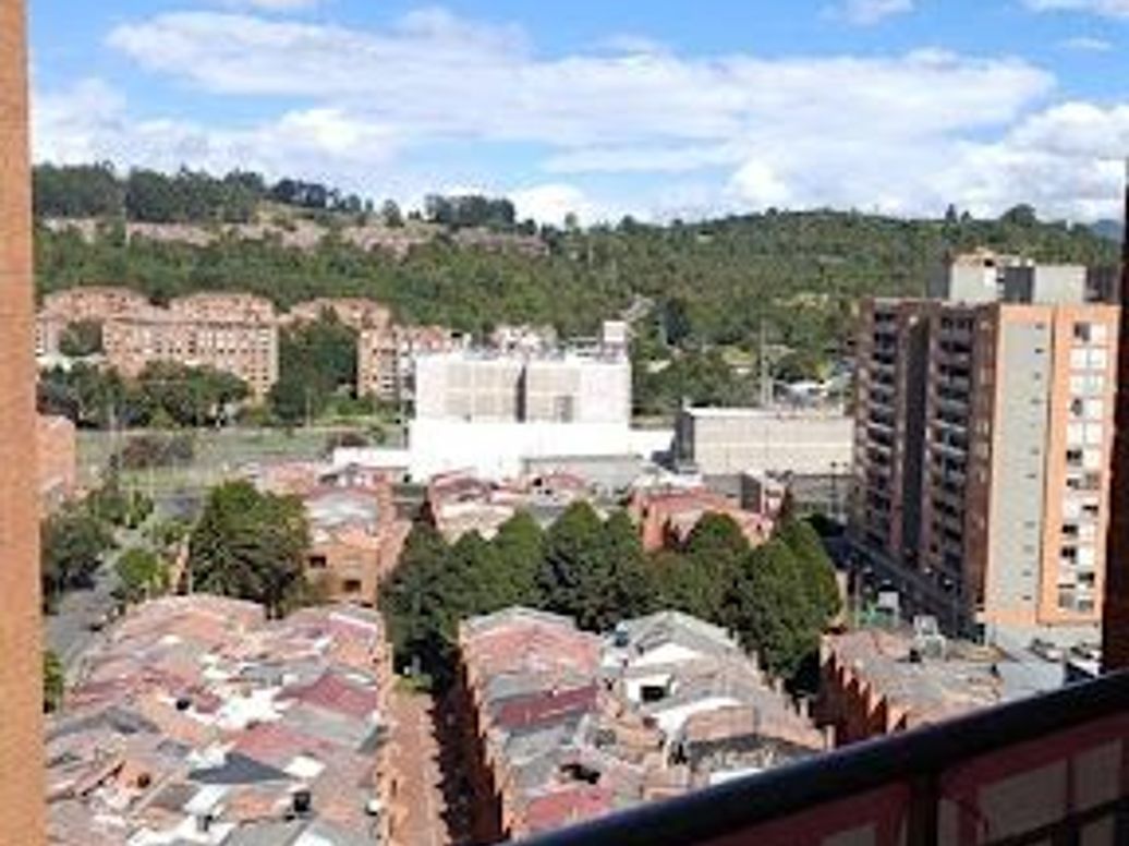 Apartamento de 3 alcobas en venta en Portales Del Norte, Bogotá, 78 m² · foto 3 de 20