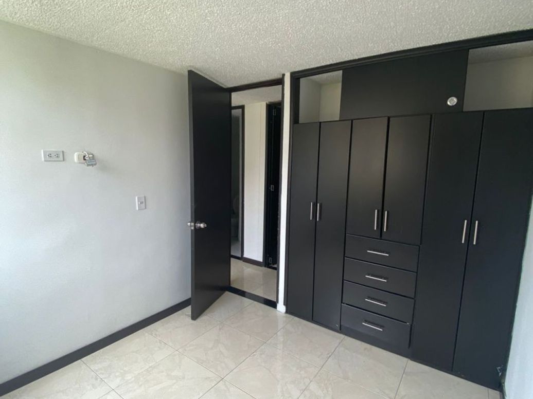 Apartamento de 3 alcobas en venta en Los Pantanos, Bogotá, 45 m² · foto 14 de 17