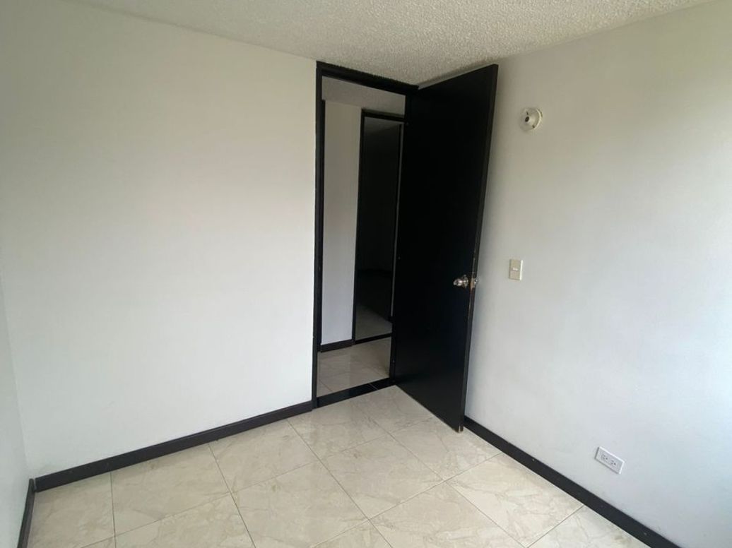 Apartamento de 3 alcobas en venta en Los Pantanos, Bogotá, 45 m² · foto 16 de 17