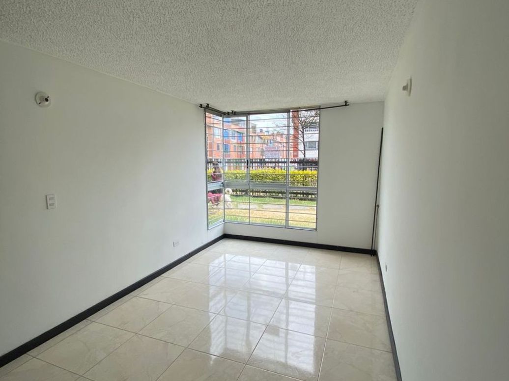 Apartamento de 3 alcobas en venta en Los Pantanos, Bogotá, 45 m² · foto 3 de 17