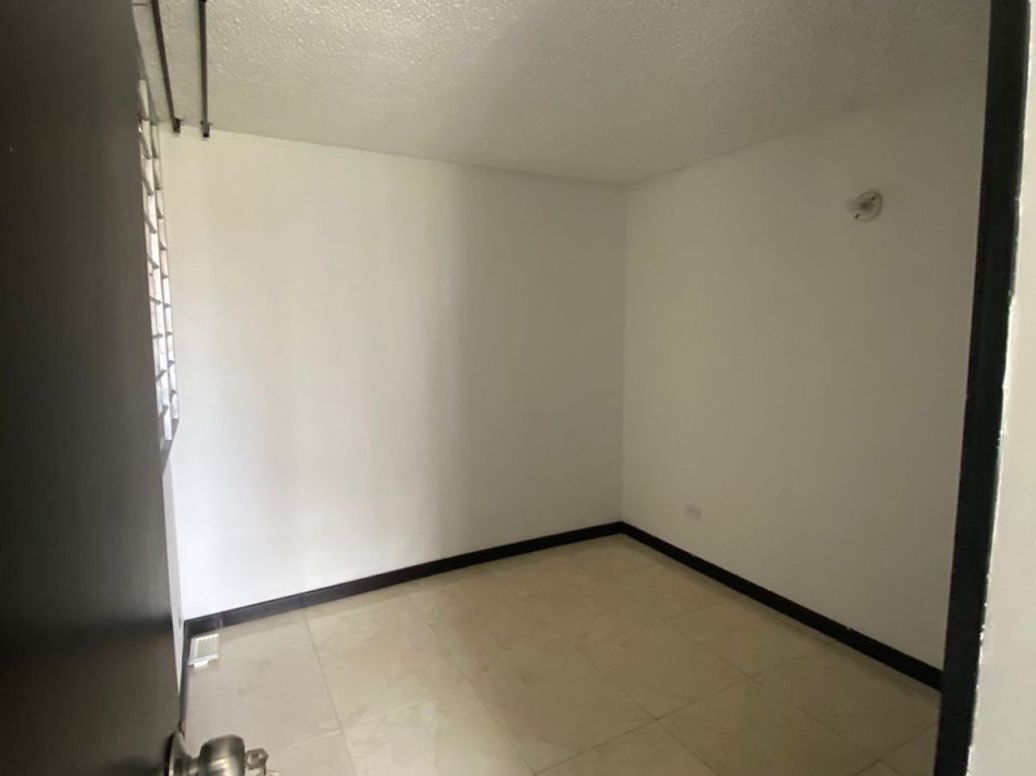 Apartamento de 3 alcobas en venta en Los Pantanos, Bogotá, 45 m² · foto 13 de 17