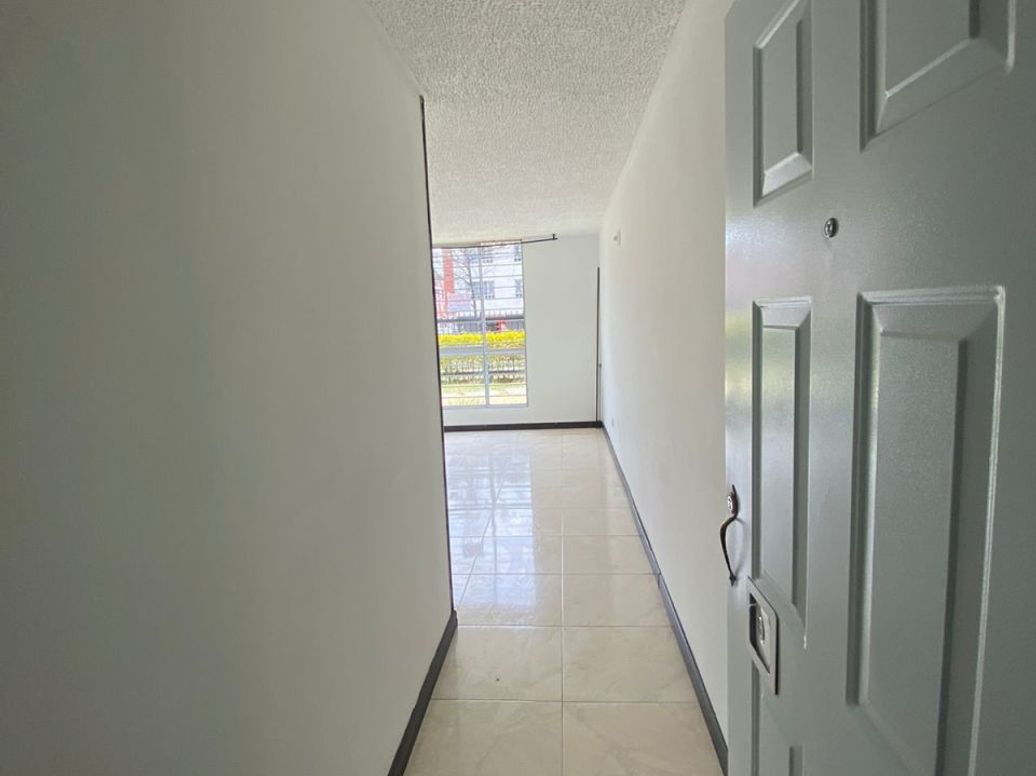 Apartamento de 3 alcobas en venta en Los Pantanos, Bogotá, 45 m² · foto 4 de 17