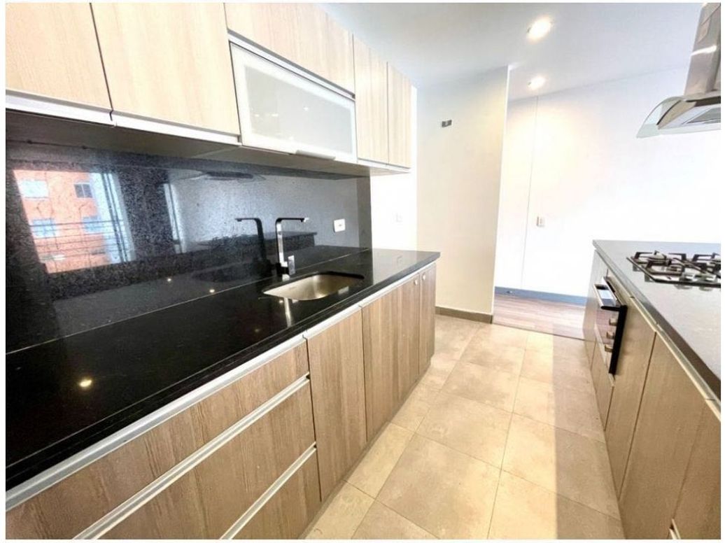 Apartamento de 3 alcobas en venta en Cedritos, Bogotá, 110 m² · foto 9 de 20