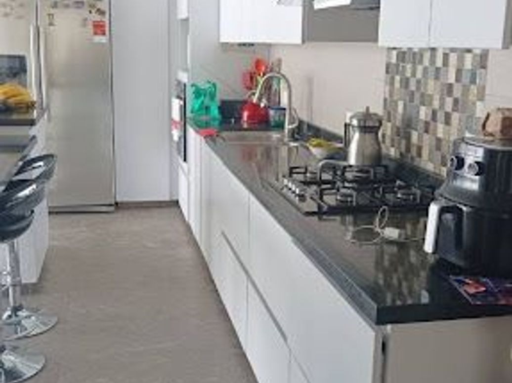 Casa de 3 alcobas en venta en Bosque De Modelia, Bogotá, 310 m² · foto 3 de 17