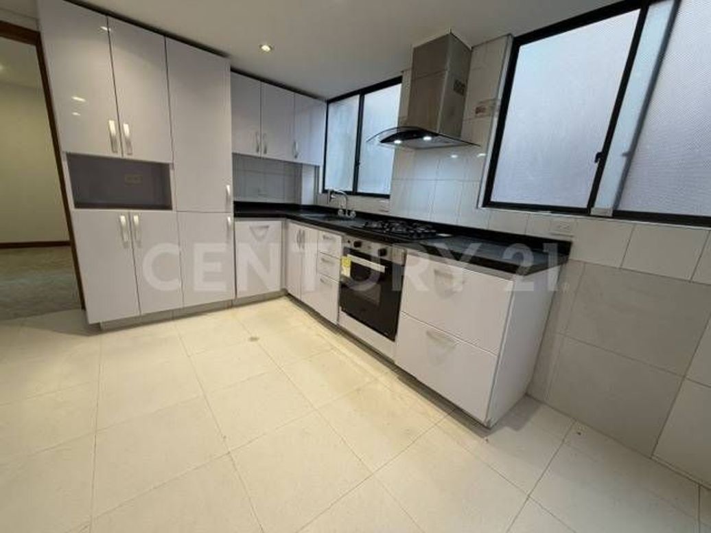 Apartamento de 3 alcobas en venta en El Batán, Bogotá, 135 m² · foto 14 de 20